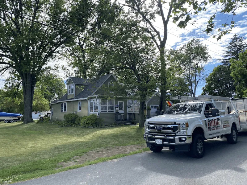 18-square Owens Corning Williamsburg Gray roof Scotia NY